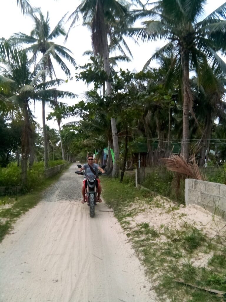 Oliver-unterwegs-mit-dem-Bike